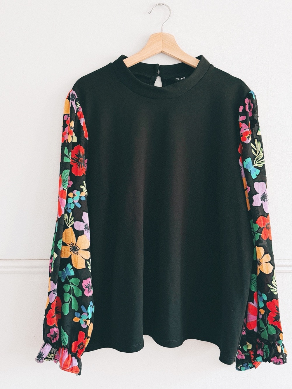 SAINT + SOFIA > Penny Puff Sleeve Too